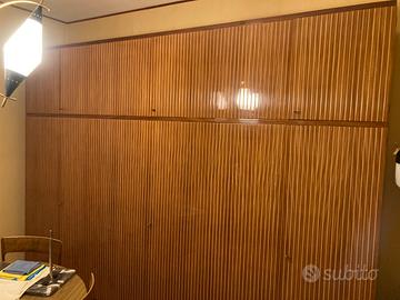 Guardaroba vintage super contenitore