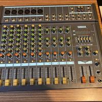 Mixer Yamaha MM1402