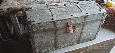 Baule legno e ferro