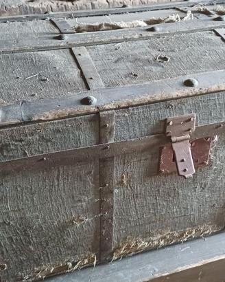 Baule legno e ferro