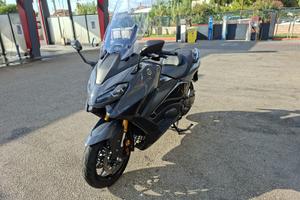 T-Max Tech Max 560 2022 Grigio Nardò