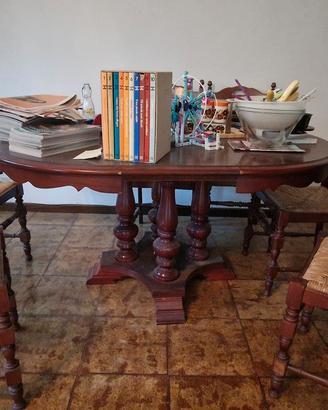 Tavolo con sei sedie in legno di ciliegio