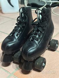 Pattini a rotelle 38