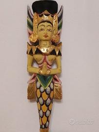 Statua indonesiana dipinta a mano