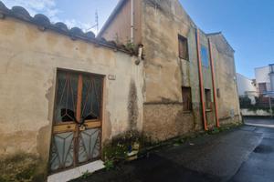 Casa singola con cortile