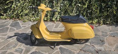 vespa 50R conservata giallo Texas 