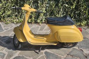 vespa 50R conservata giallo Texas 