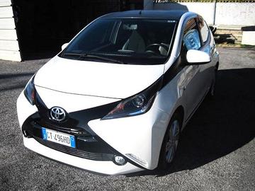 TOYOTA 1.0 AYGO CAMBIO AUTOMATICO GARANZIA TOYOTA