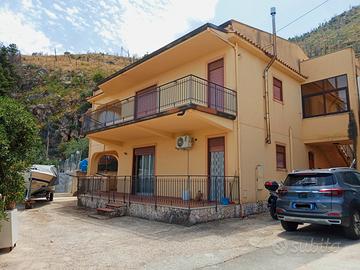 Porzione di villa bi-familiare