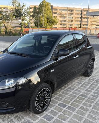 Lancia Ypsilon Hybrid 2022 Alberta Ferretti
