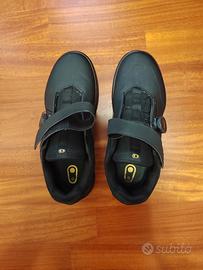 PEDALI RACEFACE +SCARPE CRANK. FLAT 