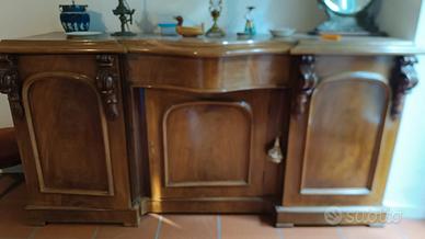 Mobile credenza in legno massello stile classico