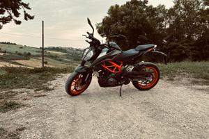 Ktm duke 390 2021