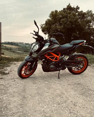 Ktm duke 390 2021