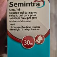 Gatto- farmaco Semintra per insufficienza renale
