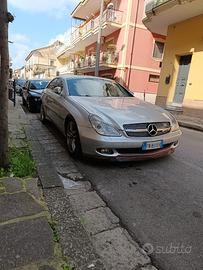 Mercedes Benz-CLS 320 2006
