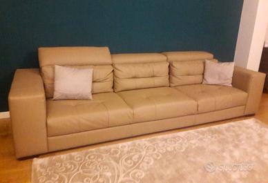 divano vera pelle - solo ritiro a Bologna centro