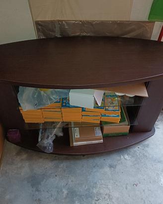 Mobile Porta TV Curvo in legno Scuro con Ripiani