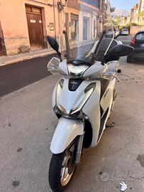 SH 125 bianco perlato del 2018