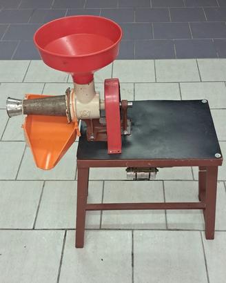 Maccina per fare i pomodori F.P.L.