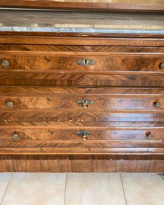 Cassettiera in legno massiccio