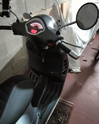 Vespa GTS 300 Super Sport