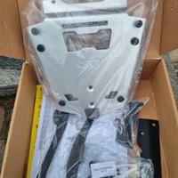 Piastra porta bauletto Givi per BMW