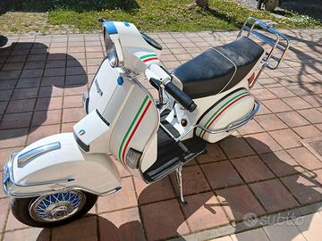 Vespa 125 Arcobaleno