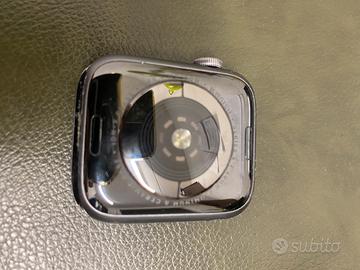 Apple watch series 4 display rotto ma funzionante