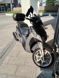 Peugeot Geopolis 400
