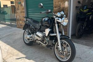 Moto BMW R850R