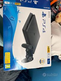 Play station 4 1 tb, 2 joystic e 2 giochi