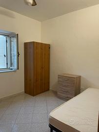 Stanza per studentesse universitarie