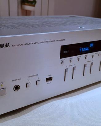 Yamaha R-N402D + Wharfedale Diamond 220
