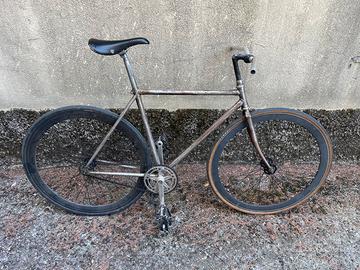 Bici scatto fisso