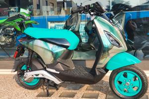 Piaggio 1 ELETTRICO Feng Chen Wang