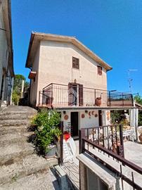 CASA SEMINDIPENDENTE A BELLEGRA