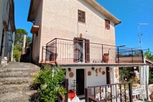 CASA SEMINDIPENDENTE A BELLEGRA