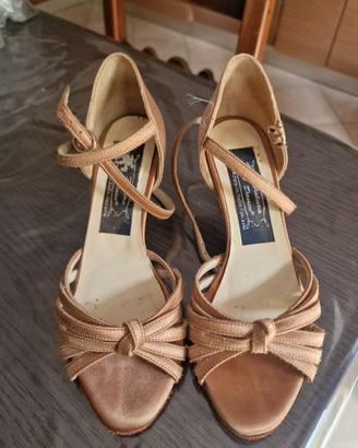 Scarpe da ballo latino-americano