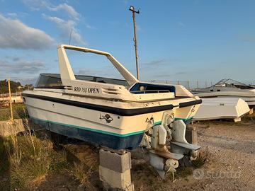 Barche a motore e vela regalati