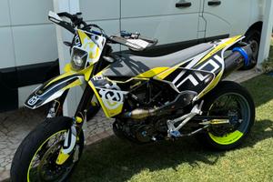 Husqvarna 701 supermotard