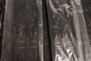 porta targa posteriori auto