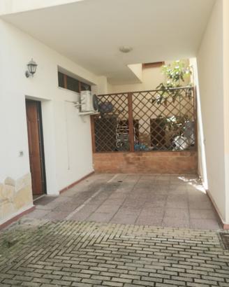 Piazza Repubblica monolocale con posto auto