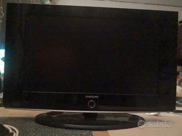 TV Samsung 26” LCD LE26S86BD – HDMI