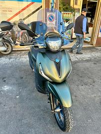Piaggio Beverly 300 sport