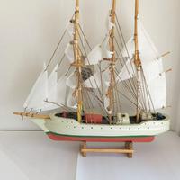 Modellino barca a vela in legno