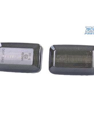 FRECCIE LATERALI VOLKSWAGEN VW AUDI A LED NERO FUM