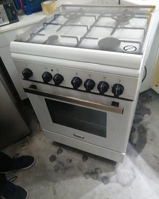 Fornelli e forno 