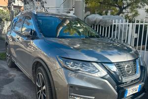 Nissan Xtrail tekna 4WD