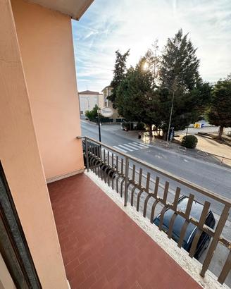 Grandi dimensioni con garage e cantina